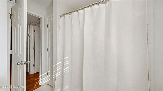 1109 Donard Park Ave, Louisville, KY 40218