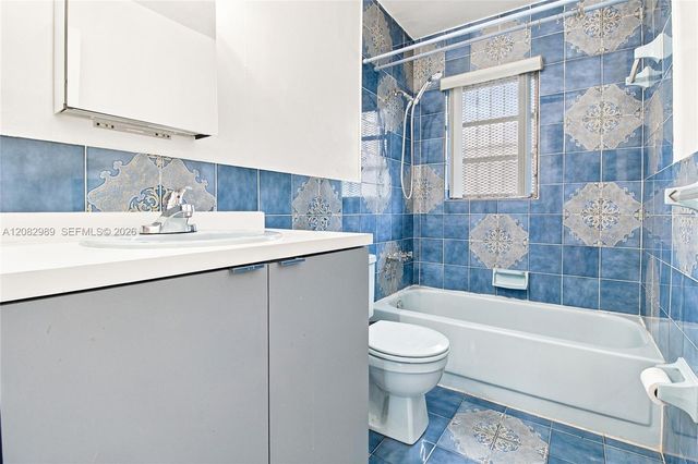 18 SW 13th Street, Dania Beach, FL 33004