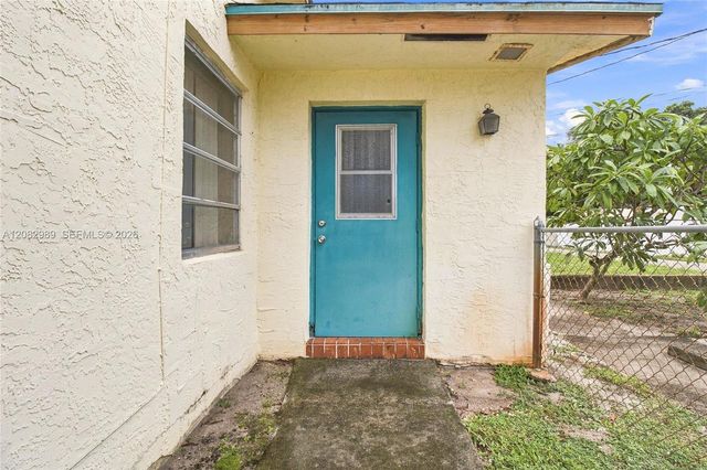 18 SW 13th Street, Dania Beach, FL 33004
