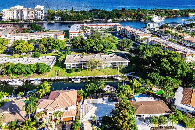 3125 NE 48th Court 220, Lighthouse Point, FL 33064