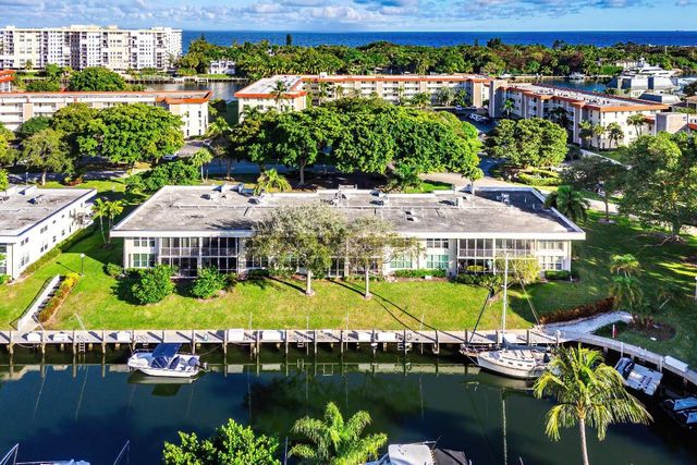 3125 NE 48th Court 220, Lighthouse Point, FL 33064