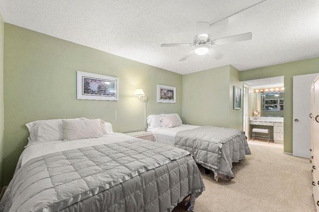 3125 NE 48th Court 220, Lighthouse Point, FL 33064