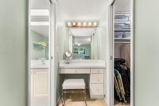 3125 NE 48th Court 220, Lighthouse Point, FL 33064