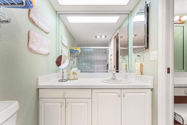 3125 NE 48th Court 220, Lighthouse Point, FL 33064