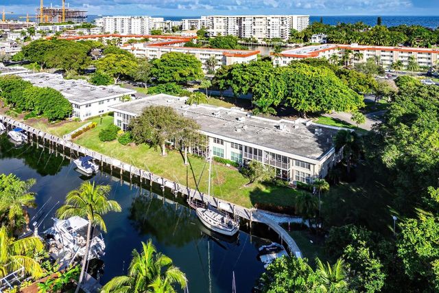 3125 NE 48th Court 220, Lighthouse Point, FL 33064