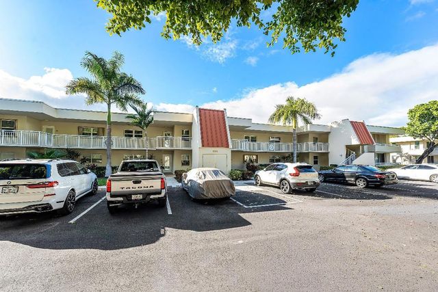 3125 NE 48th Court 220, Lighthouse Point, FL 33064