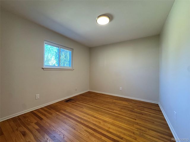 2235 Chesley Drive, Sterling Heights, MI 48310