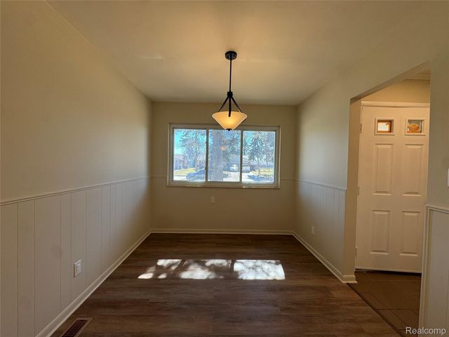 2235 Chesley Drive, Sterling Heights, MI 48310