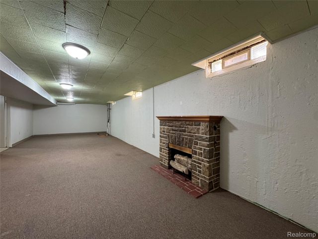 2235 Chesley Drive, Sterling Heights, MI 48310