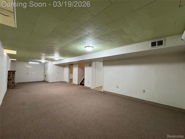 2235 Chesley Drive, Sterling Heights, MI 48310