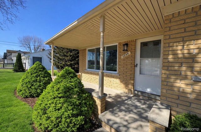 2235 Chesley Drive, Sterling Heights, MI 48310