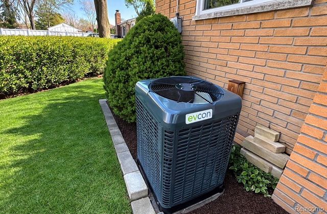 2235 Chesley Drive, Sterling Heights, MI 48310