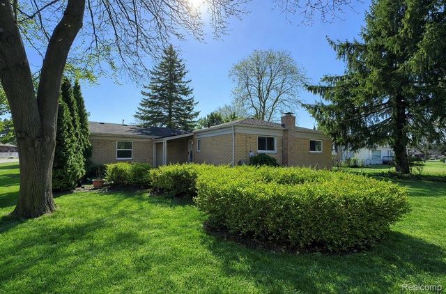 2235 Chesley Drive, Sterling Heights, MI 48310