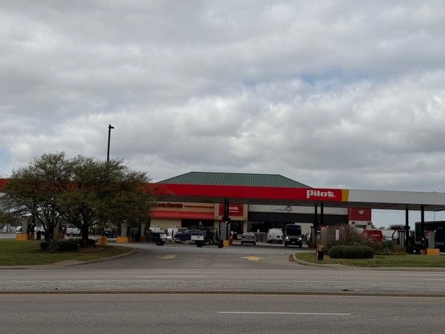 2736 Cedardale Road, Lancaster, TX 75134