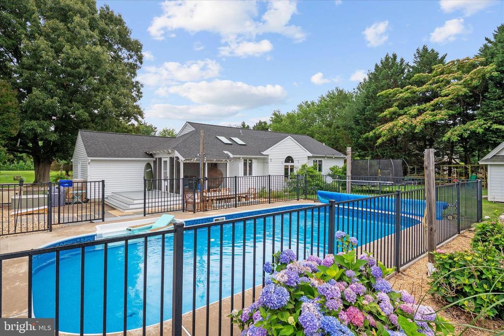 Image 33 of property listing at 420 FIVE FARMS DR, Stevensville, MD 21666