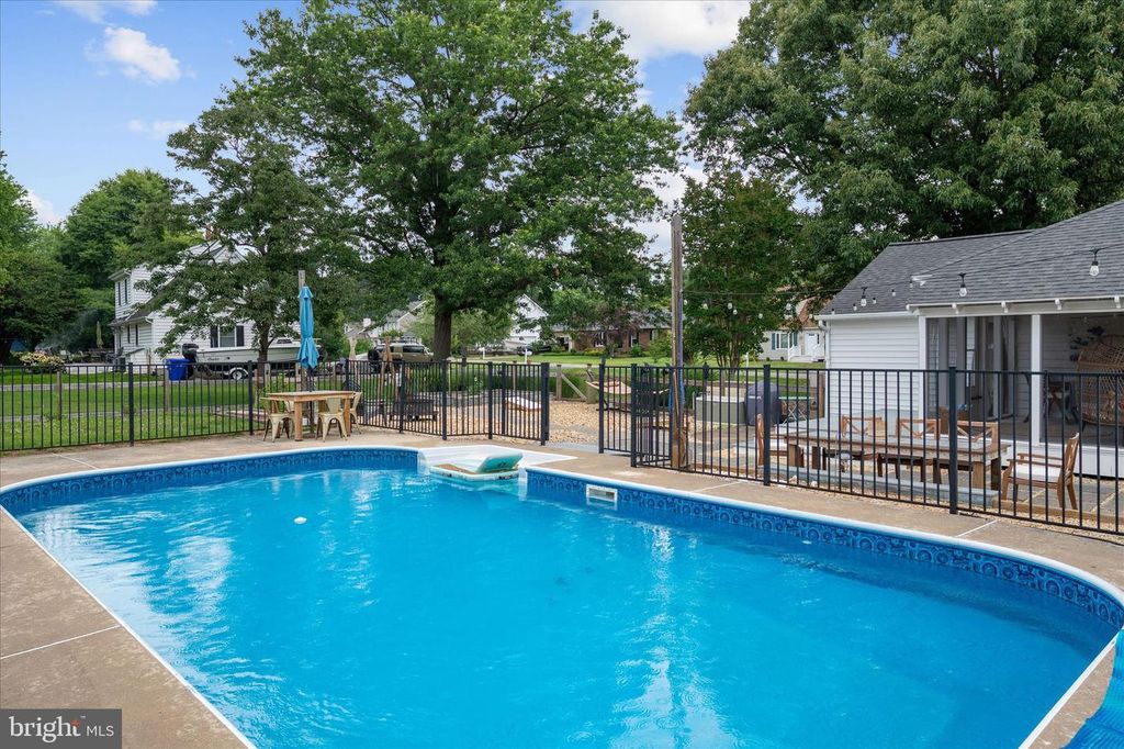 Image 34 of property listing at 420 FIVE FARMS DR, Stevensville, MD 21666