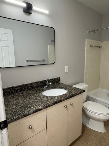 22108 Dante Street, Oak Park, MI 48237