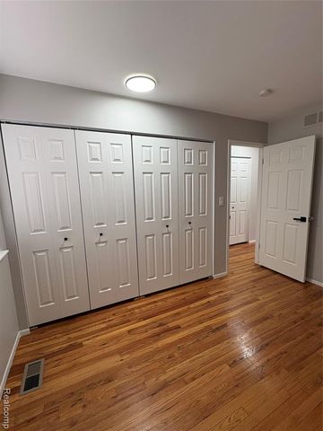 22108 Dante Street, Oak Park, MI 48237