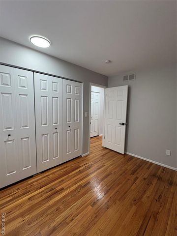 22108 Dante Street, Oak Park, MI 48237