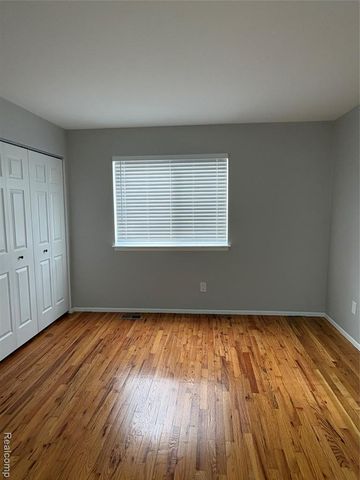 22108 Dante Street, Oak Park, MI 48237