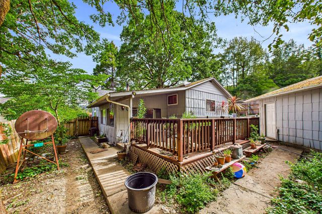 90 Oak Street, Miranda, CA 95553