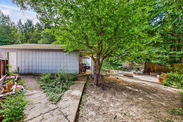 90 Oak Street, Miranda, CA 95553