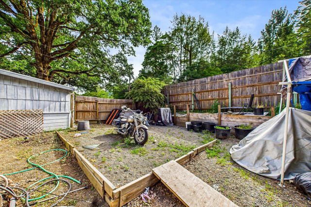 90 Oak Street, Miranda, CA 95553