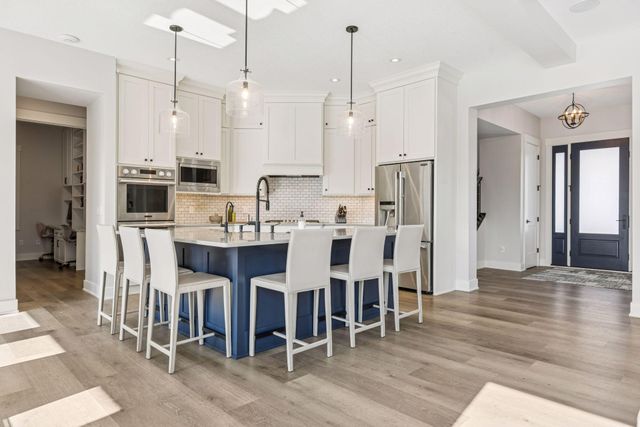 16865 46th Avenue N, Plymouth, MN 55446