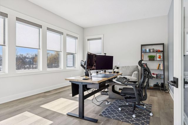 16865 46th Avenue N, Plymouth, MN 55446