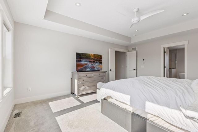 16865 46th Avenue N, Plymouth, MN 55446