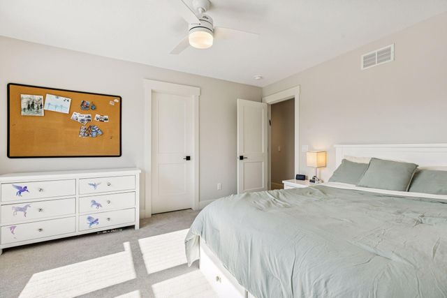 16865 46th Avenue N, Plymouth, MN 55446