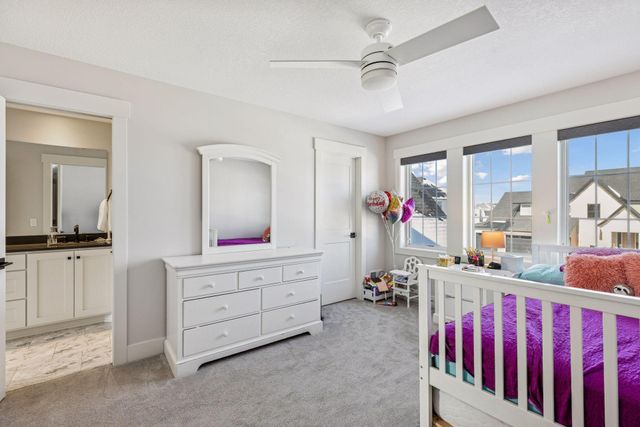 16865 46th Avenue N, Plymouth, MN 55446