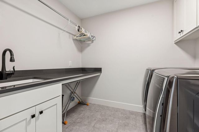 16865 46th Avenue N, Plymouth, MN 55446