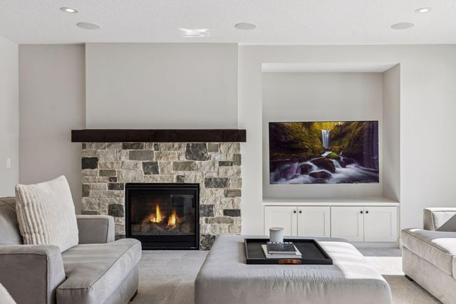 16865 46th Avenue N, Plymouth, MN 55446