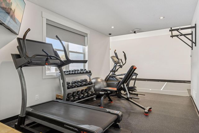 16865 46th Avenue N, Plymouth, MN 55446