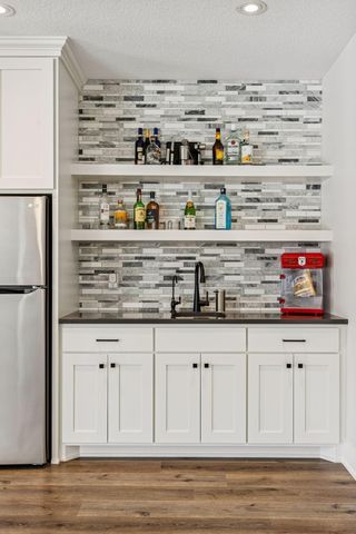 16865 46th Avenue N, Plymouth, MN 55446