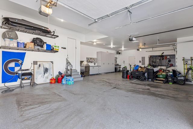 16865 46th Avenue N, Plymouth, MN 55446