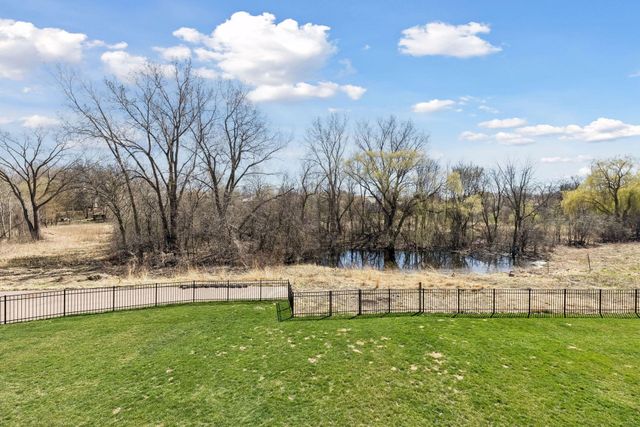 16865 46th Avenue N, Plymouth, MN 55446