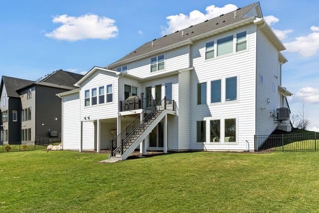 16865 46th Avenue N, Plymouth, MN 55446