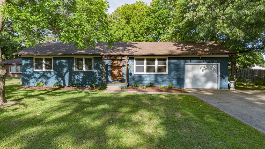 580 Oakland Circle, Paducah, KY 42003