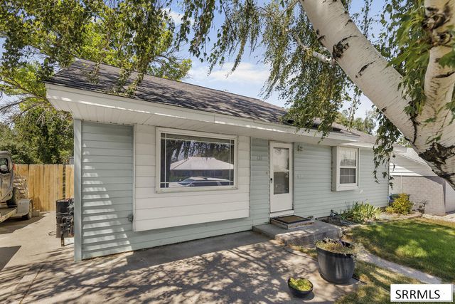 121 Mountain Drive, Pocatello, ID 83204
