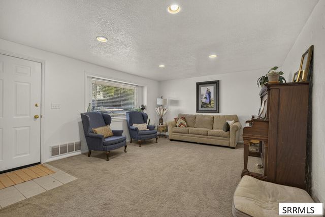 121 Mountain Drive, Pocatello, ID 83204