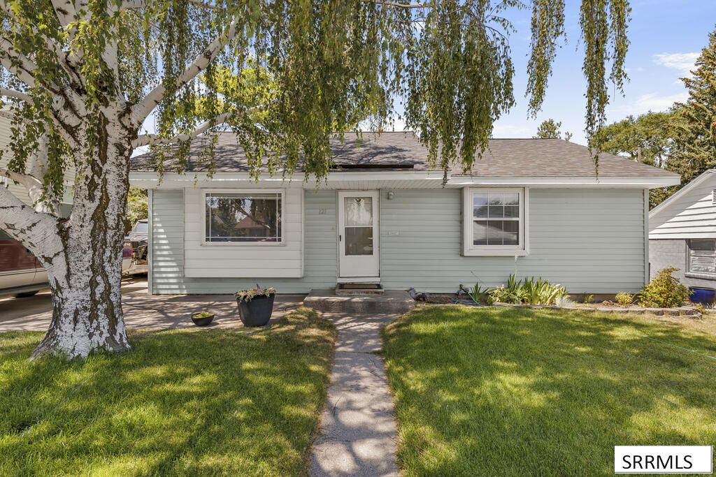 121 Mountain Drive, Pocatello, ID 83204