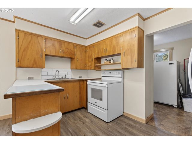 109 HIGHWAY 82, Lostine, OR 97857