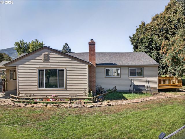 109 HIGHWAY 82, Lostine, OR 97857