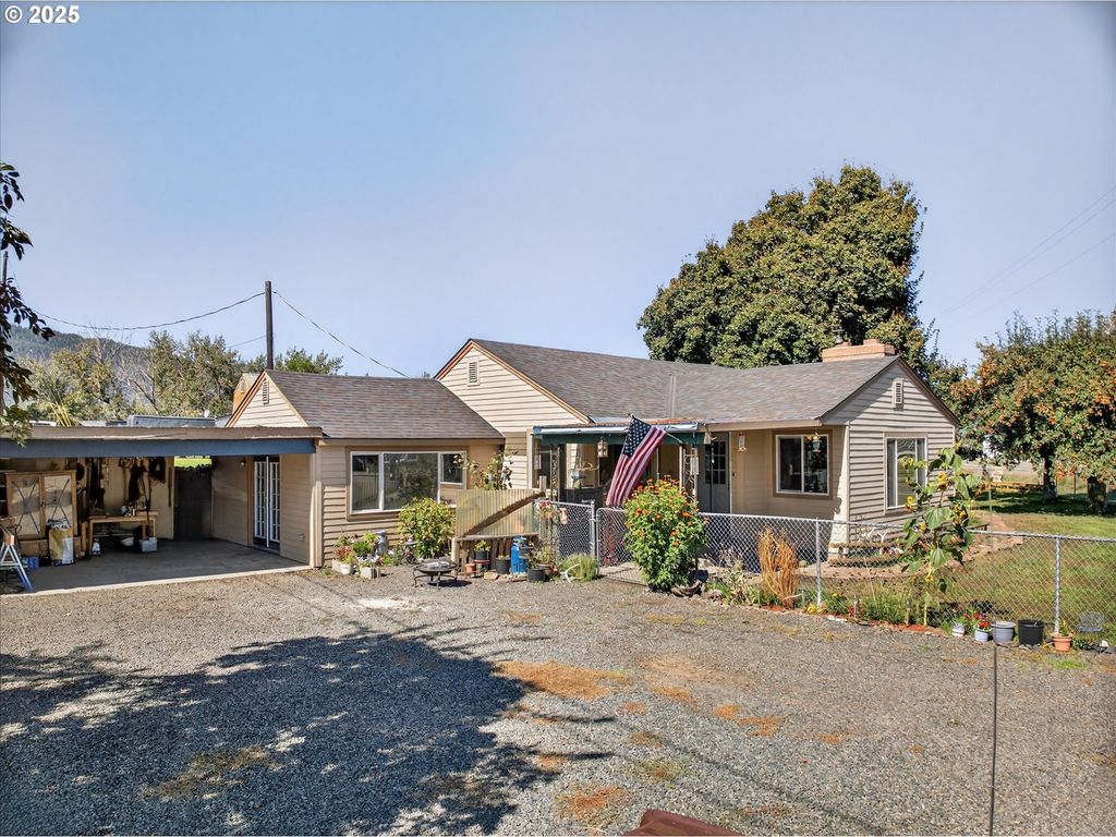 109 HIGHWAY 82, Lostine, OR 97857