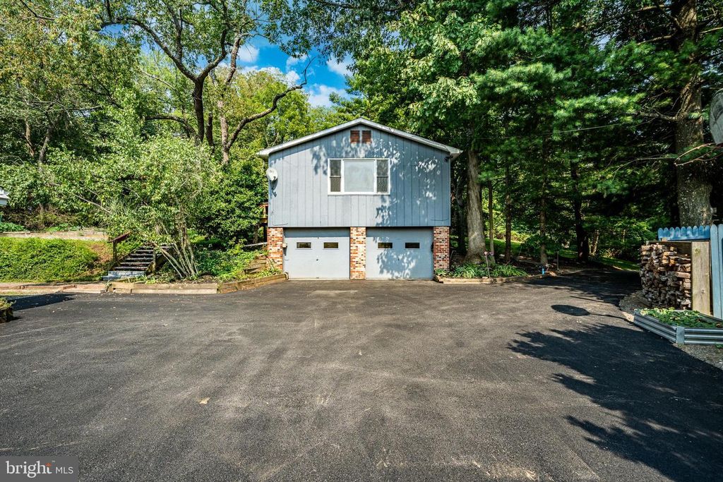 951 POTTSTOWN PIKE, WEST CHESTER, PA 19380 — photo 3