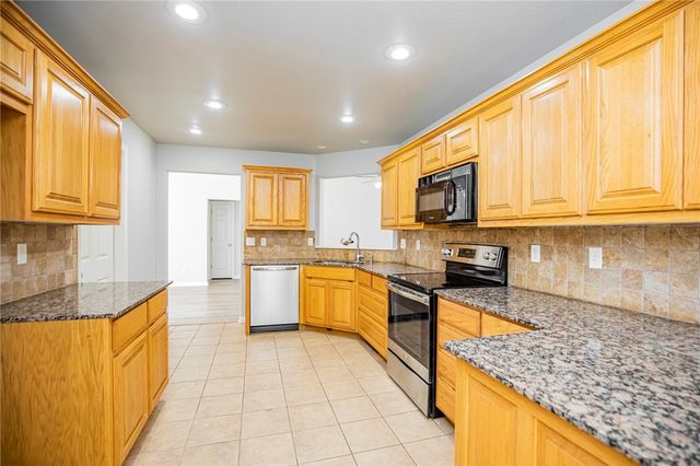 41 May Lane, Bella Vista, AR 72715