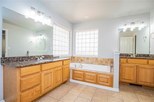 41 May Lane, Bella Vista, AR 72715