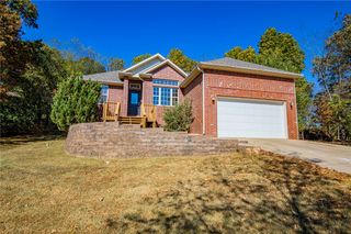 41 May Lane, Bella Vista, AR 72715